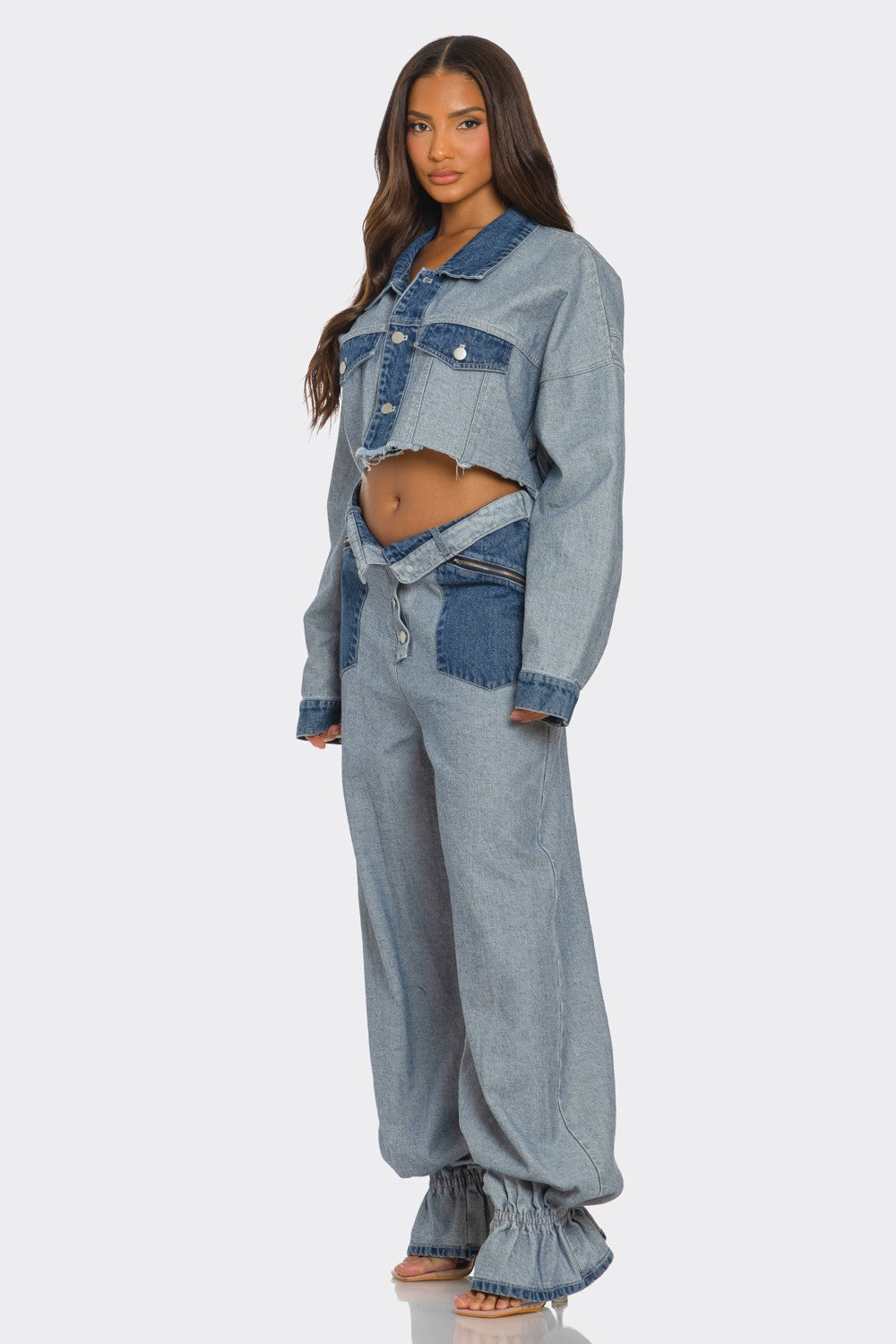 Trendy Two Tone Cropped Contrast Denim Jeans and Cropped Top Set