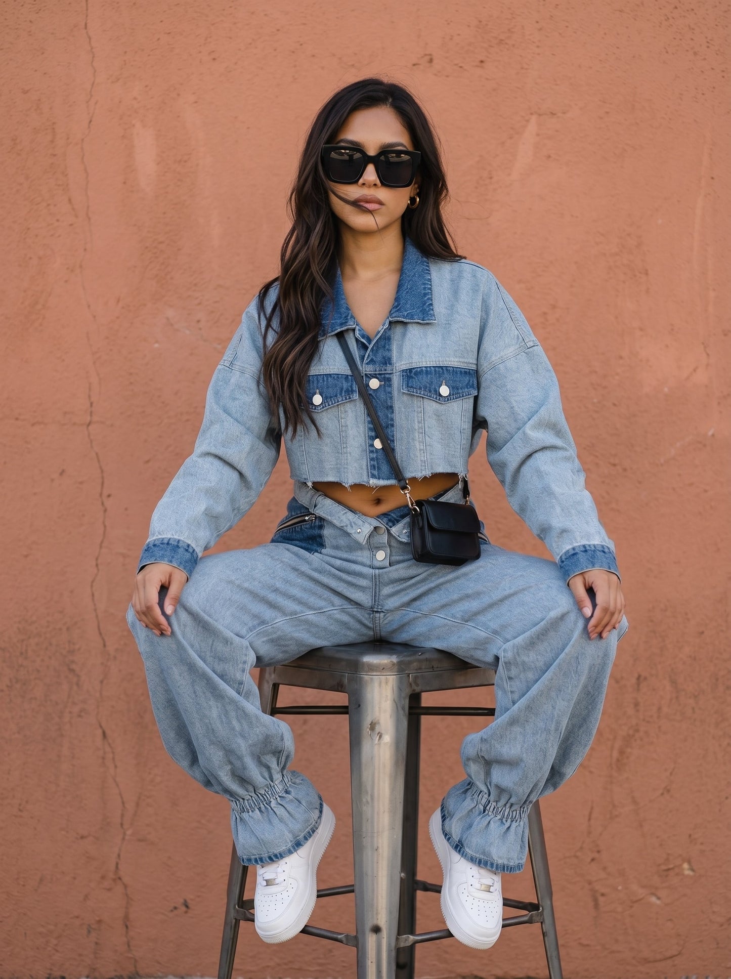 Trendy Two Tone Cropped Contrast Denim Jeans and Cropped Top Set